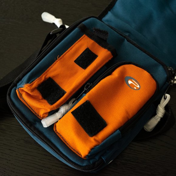 Y2K Point Zero Crossbody Messenger Bag - Picture 5 of 6